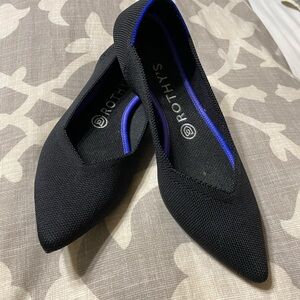 Rothy's Black Pointed Knit Flats with Blue Trim
